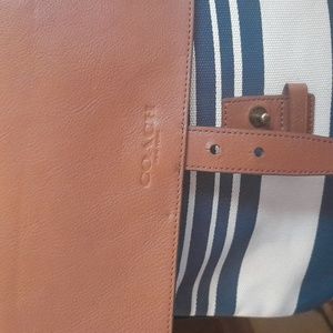 Coach flip flap/sling navy/beige stripe leather/canvas bag